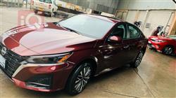 نيسان ألتيما